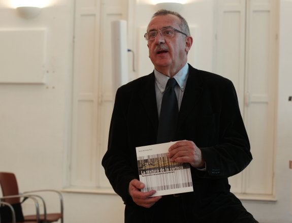 El exedil socialista Carlos Hernández Pezzi, fichaje estrella de Unidos Podemos para liderar la lista al Senado