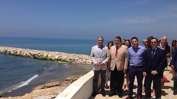 Concluyen las obras del espigón para evitar las pérdidas de arena en la playa torroxeña de Ferrara