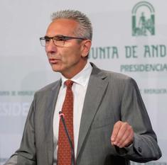Miguel Ángel Vázquez, informa en rueda de prensa tras el Consejo de Gobierno.