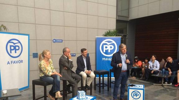 Leopoldo López, padre, durante su intervención en Málaga. 