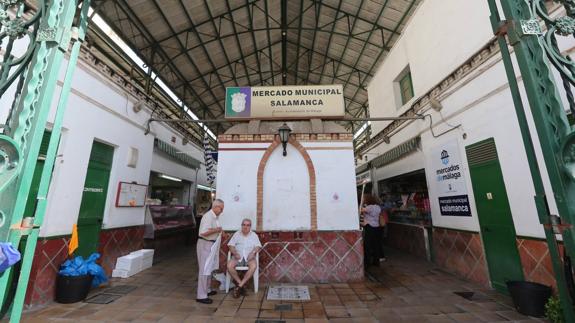 El mercado sigue siendo un centro de referencia en el barrio del Molinillo. 