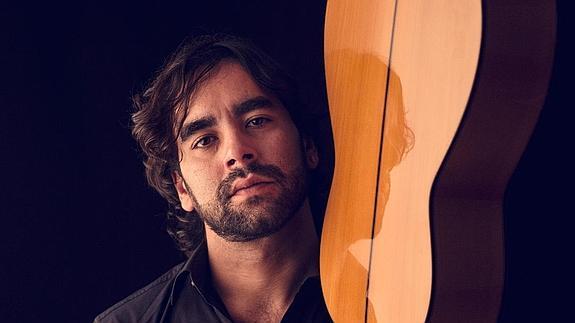 Casares es uno los guitarristas españoles con más proyección