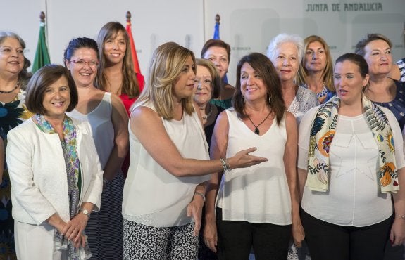 Susana Díaz propone suspender el régimen de visitas a los maltratadores