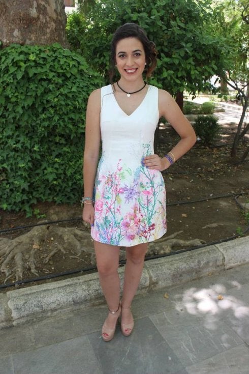 Andrea Rojas Herrera.  v. m.