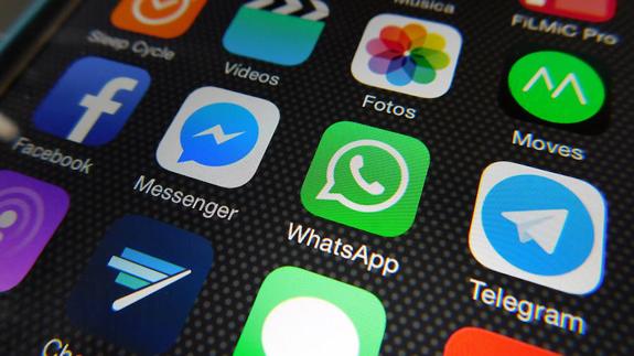Messenger, WhatsApp y Telegram, las principales aplicaciones de mensajería móvil.
