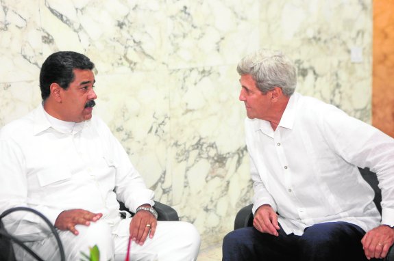 Maduro y Kerry, en Cartagena de Indias. :: Reuters