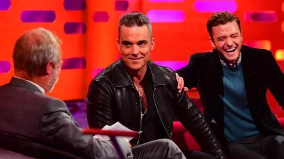 La estrafalaria anécdota sexual de Robbie Williams que dejó perpleja a la TV británica