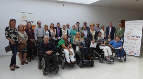 Participantes en el acto celebrado ayer en el Colegio de Médicos de Málaga. :: sur