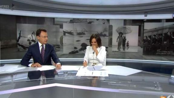 Matías Prats sale al auxilio de Mónica Carrillo