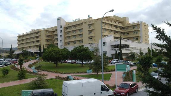 El médico que operó a la mujer fallecida tras una liposucción en Marbella era externo al hospital
