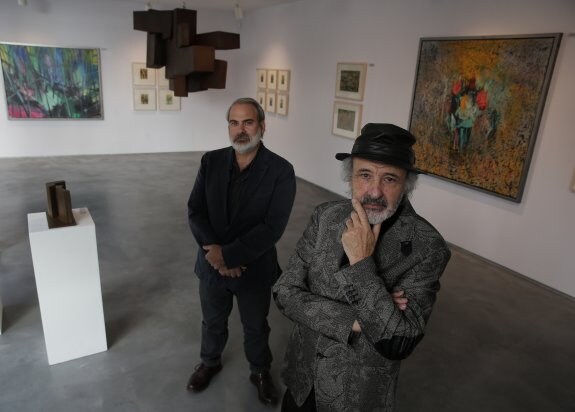 Carlos Ciriza y Jorge Rando, en una de las salas de exposiciones del Museo Jorge Rando. :: ñito salas