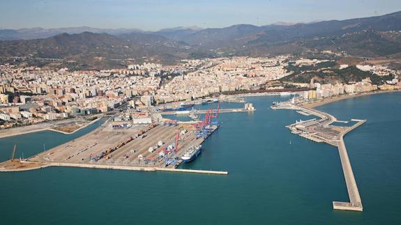 Vista del Muelle de contenedores