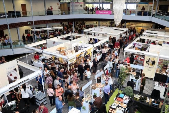 Imagen de la última edición de la Feria del Vino y la Alimentación, celebrada hace un año. :: a. g.
