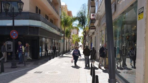 Detienen a un anciano de 89 años por apuñalar a su mujer en Fuengirola