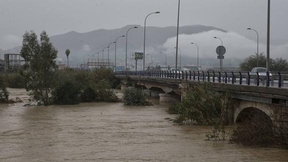 Vista del puente de la Azucarera.