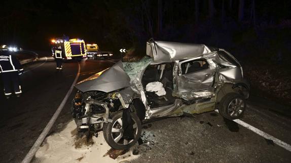 Accidente de tráfico en O Porriño en el que falleció el conductor. 