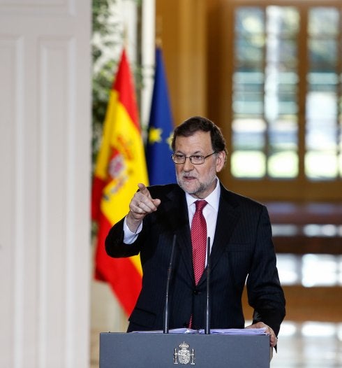 Rajoy, ayer, durante el balance de 2016 en la Moncloa. :: óscar del pozo