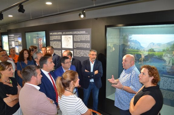 El Museo de Vélez-Málaga abrirá antes del verano con 600 piezas arqueológicas