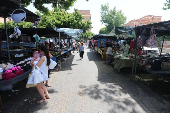 Los empresarios defienden la capacidad de atracción que ejercen los mercadillos en las ciudades. 
