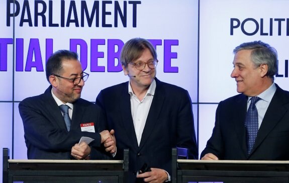 Tres de los candidatos a la presidencia del Parlamento Europeo, Gianni Pittella, Guy Verhofstadt y Antonio Tajani. :: François Lenoir /reuters