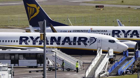 Ryanair busca tripulantes de cabina en Málaga en enero y febrero.