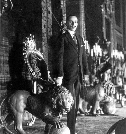 El rey Alfonso XIII en el Palacio Real de Madrid. :: r. c.