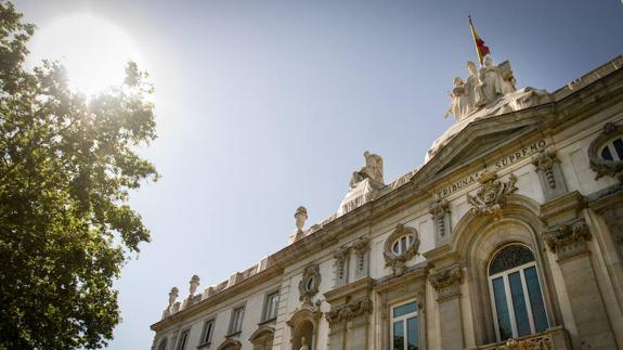Fachada principal de la sede del Tribunal Supremo en Madrid. 