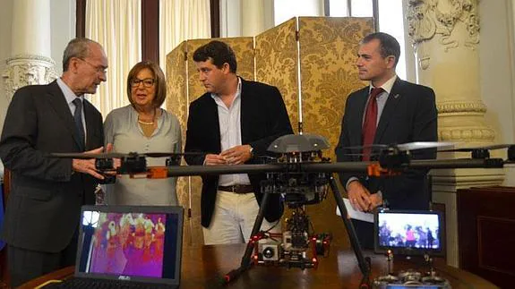 Aeorum firmó un convenio con el Ayuntamiento de Málaga para el desarrollo de drones que colaboren en las tareas de seguridad en la capital. 