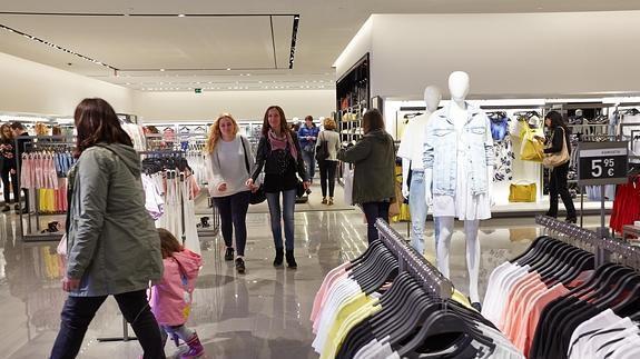 'Wardrobing', el 'comprar-usar-devolver' de toda la vida vuelve a ponerse de moda