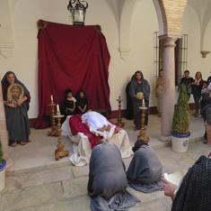 Un momento de la recreación histórica de los ritos funerarios de la época romana de Acilia Plecusa