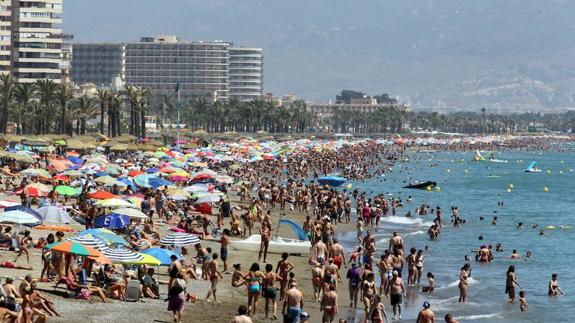 Las playas de Torremolinos tendrán servicio de socorrista en Semana Santa por primera vez