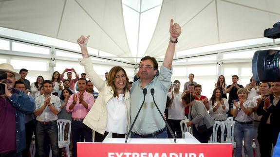 Susana Díaz la tarde del viernes en Mérida con el presidente extremeño, Guillermo Fernández Vara. 