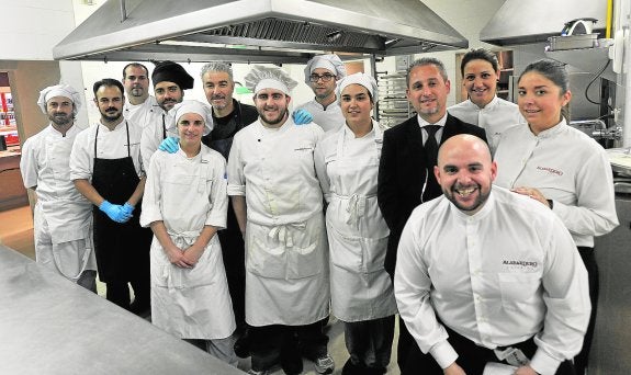 El Alabardero conquista paladares con su menú de aperitivo de Semana Santa