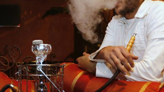 ¿Cómo ofrecer una ‘shisha’ de forma legal?