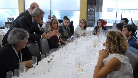 Una de las catas profesionales celebradas durante la primera edición de Solwines.