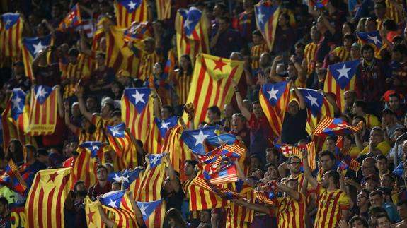 La Liga denuncia cánticos insultantes contra Míchel en el Camp Nou