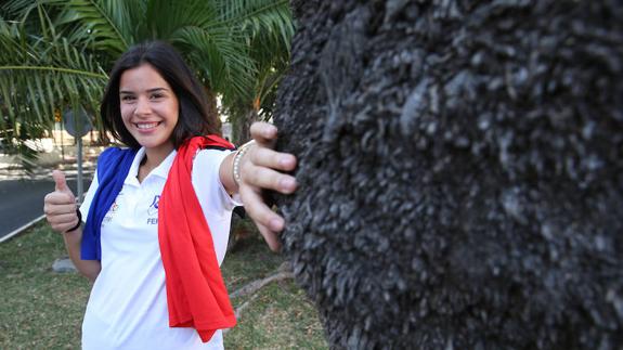 Ana González juega de extremo en el Rincón Fertilidad.