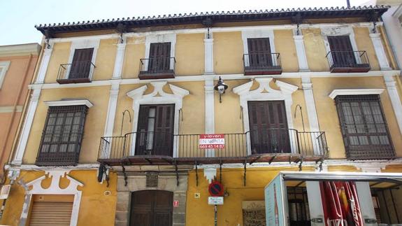 Fachada del edificio, en la que se harán catas para comprobar si existen pinturas barrocas.