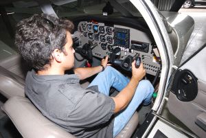 INSTRUCCIÓN. En El Trapiche operan tres escuelas de pilotos .