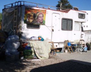 CARAVANAS. Imagen de uno de los vehículos instalado en el Saladillo. / SUR