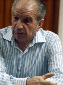 PÁRROCO. Echamendi, en un momento de la entrevista. / JOSELE-LANZA