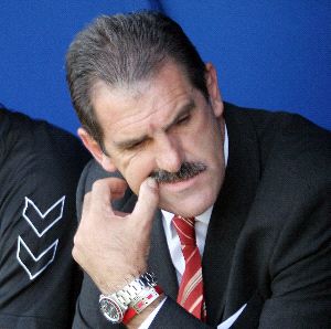 COMEDIDO.  Montes tan sólo quiere pensar en el partido del domingo frente al Marbella. / A. C.
