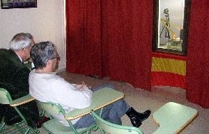AFICIONADOS. Los trinos de los canarios son pura música. / G. T.