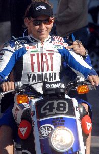 PASEO. Lorenzo, ayer en el el Circuito de Jerez. / JARO MUÑOZ. EFE