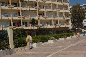 PROMOCIONES. El retroceso de los precios incide en una mayor actividad inmobiliaria. / JOSELE-LANZA