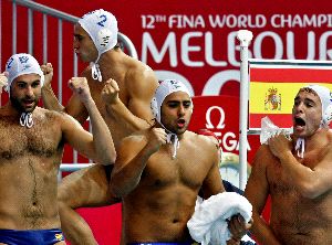 VICTORIA. El equipo español celebra el triunfo ante Italia en el Mundial de Melbourne. / EFE