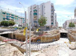 ENCAUZAMIENTO. Los trabajos consisten en el embovedado subterráneo del arroyo. / EVA GUZMÁN