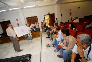 CURSO. Una veintena de ingenieros visitaron las obras. / E. GUZMÁN