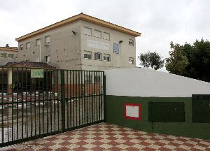 Los padres del Colegio Luis Lamadrid de Los Barrios inician acciones de protesta
