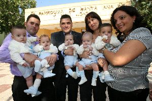 Dos partos, cinco bebés y un bautizo